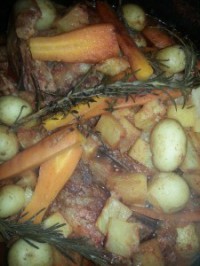 Varkvleis In pynappel en coconut gaargemaak